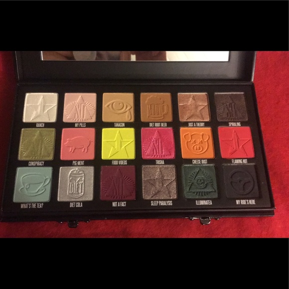 Conspiracy Palette - Picture 3 of 5